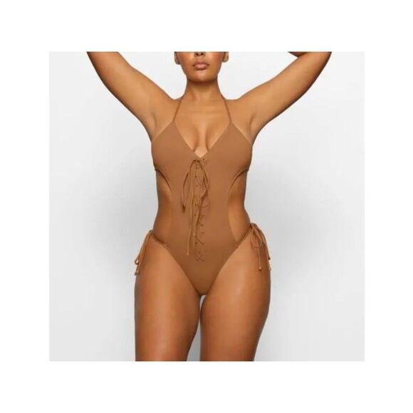 Skims Signature Swim Lace Up Monokini Almond Size XL - Picture 2 of 12